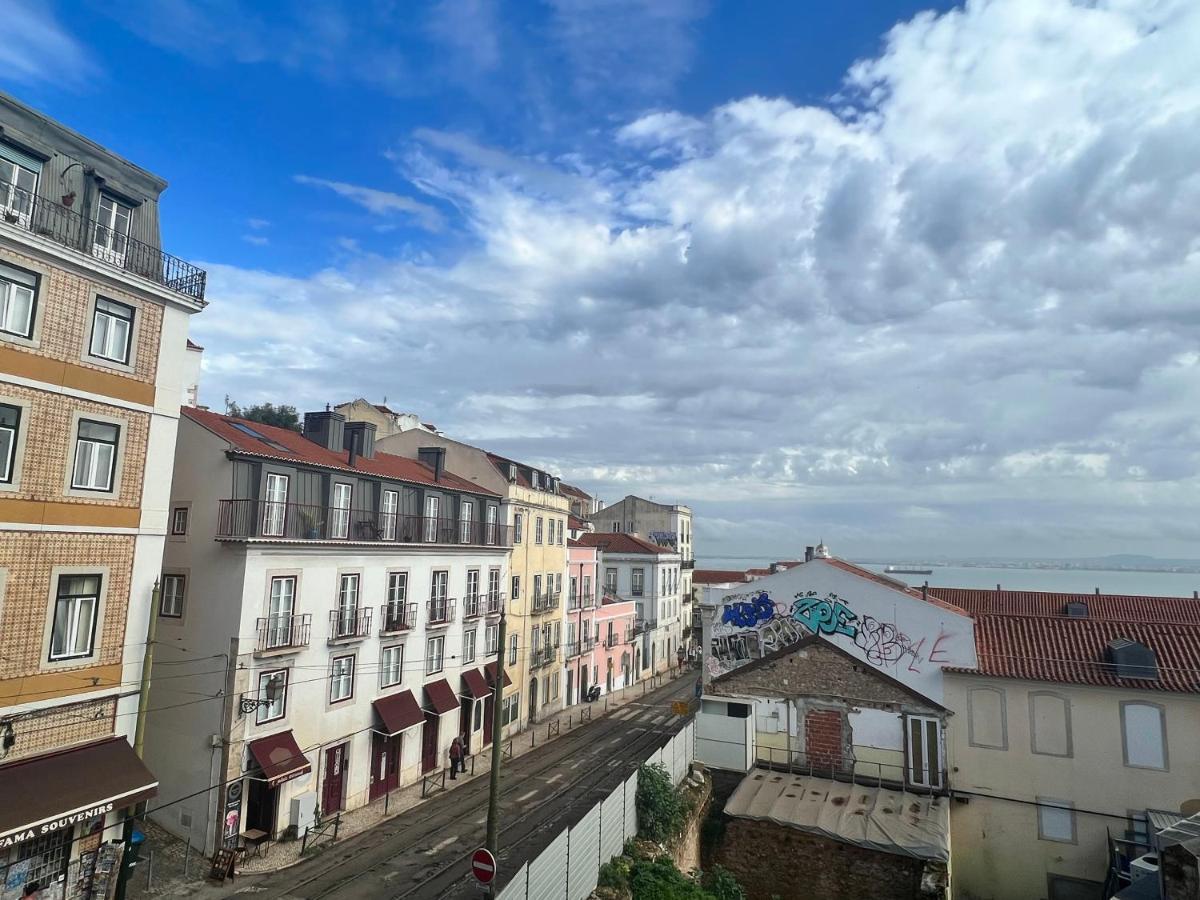 Discover Lisbons History - Stylish Apartment In Alfama エクステリア 写真