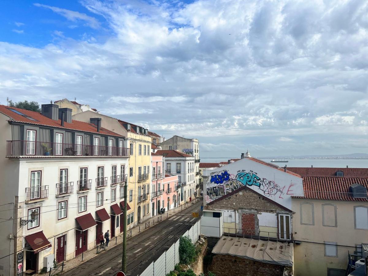 Discover Lisbons History - Stylish Apartment In Alfama エクステリア 写真